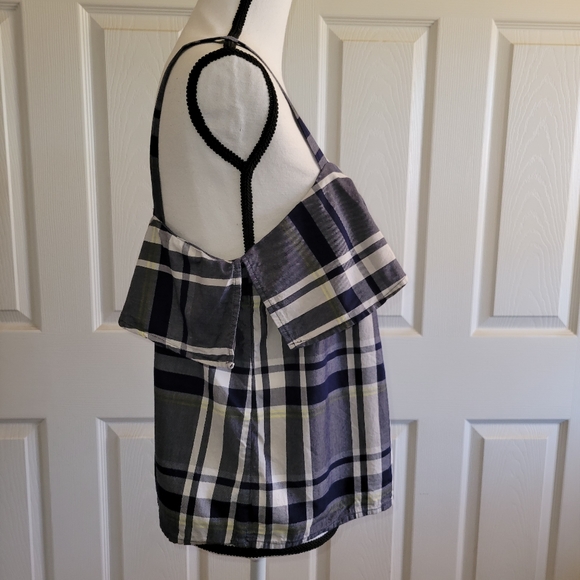 ***3/$30*** Banana Republic Top - Picture 3 of 5